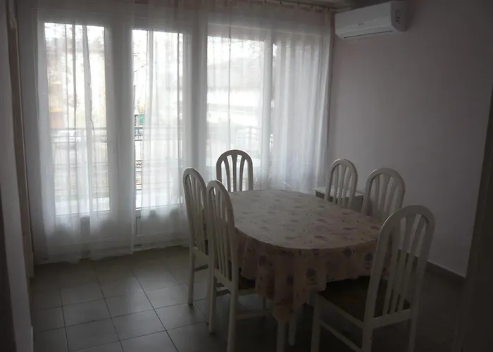Luna Apartmanhaz Lägenhet *